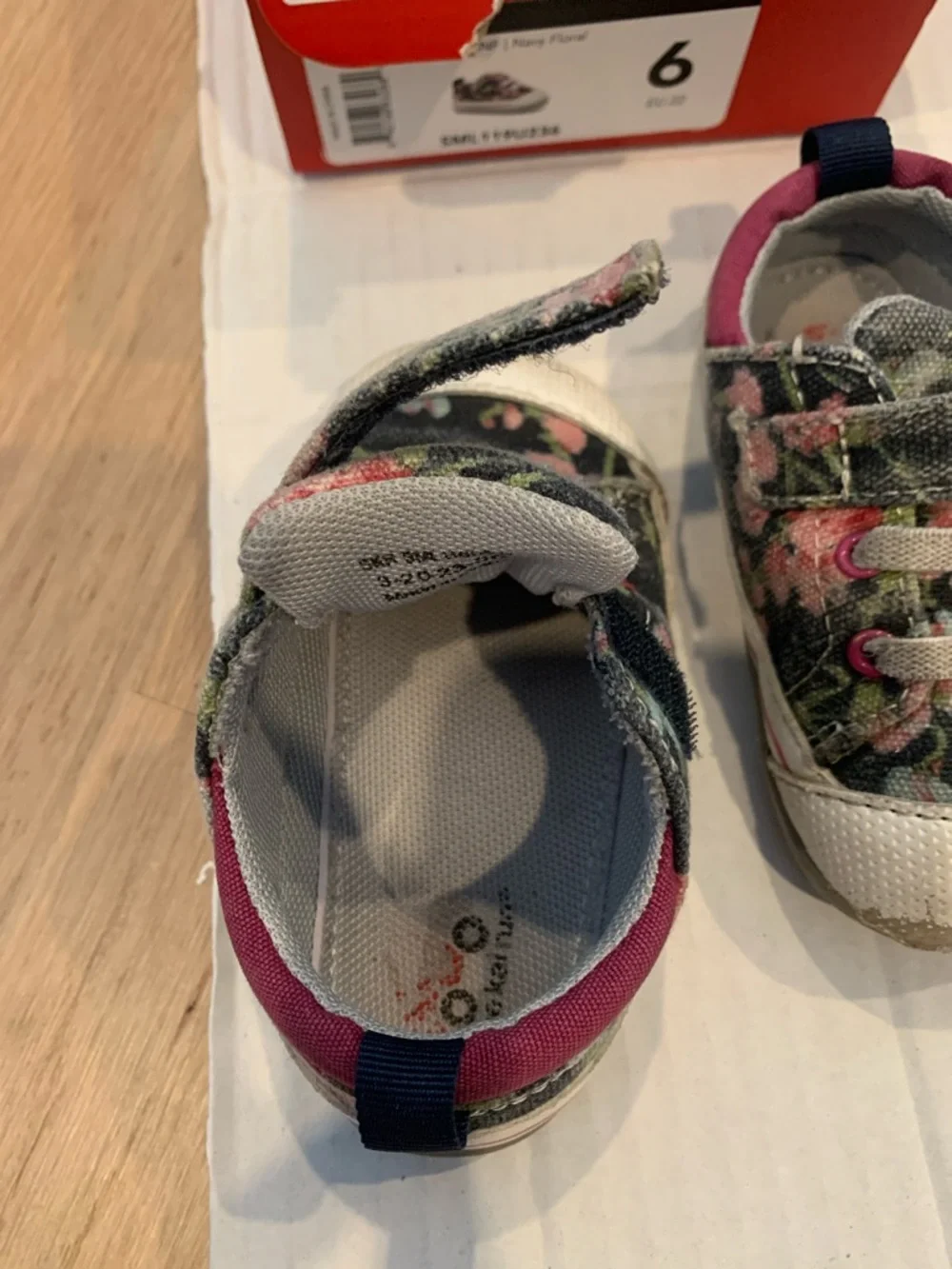 See Kai Run Stevie II - Navy Floral size 6